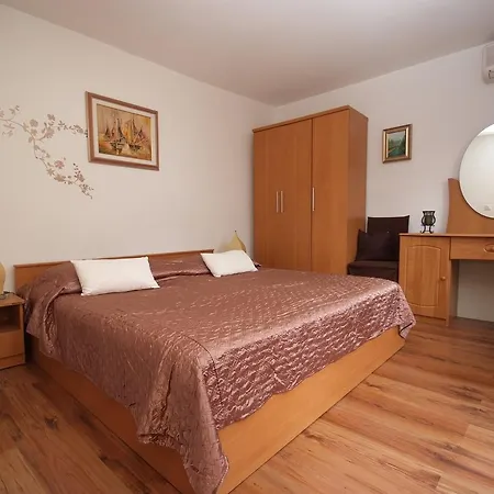 In Rovinj/istrien 11801 Апартаменты *